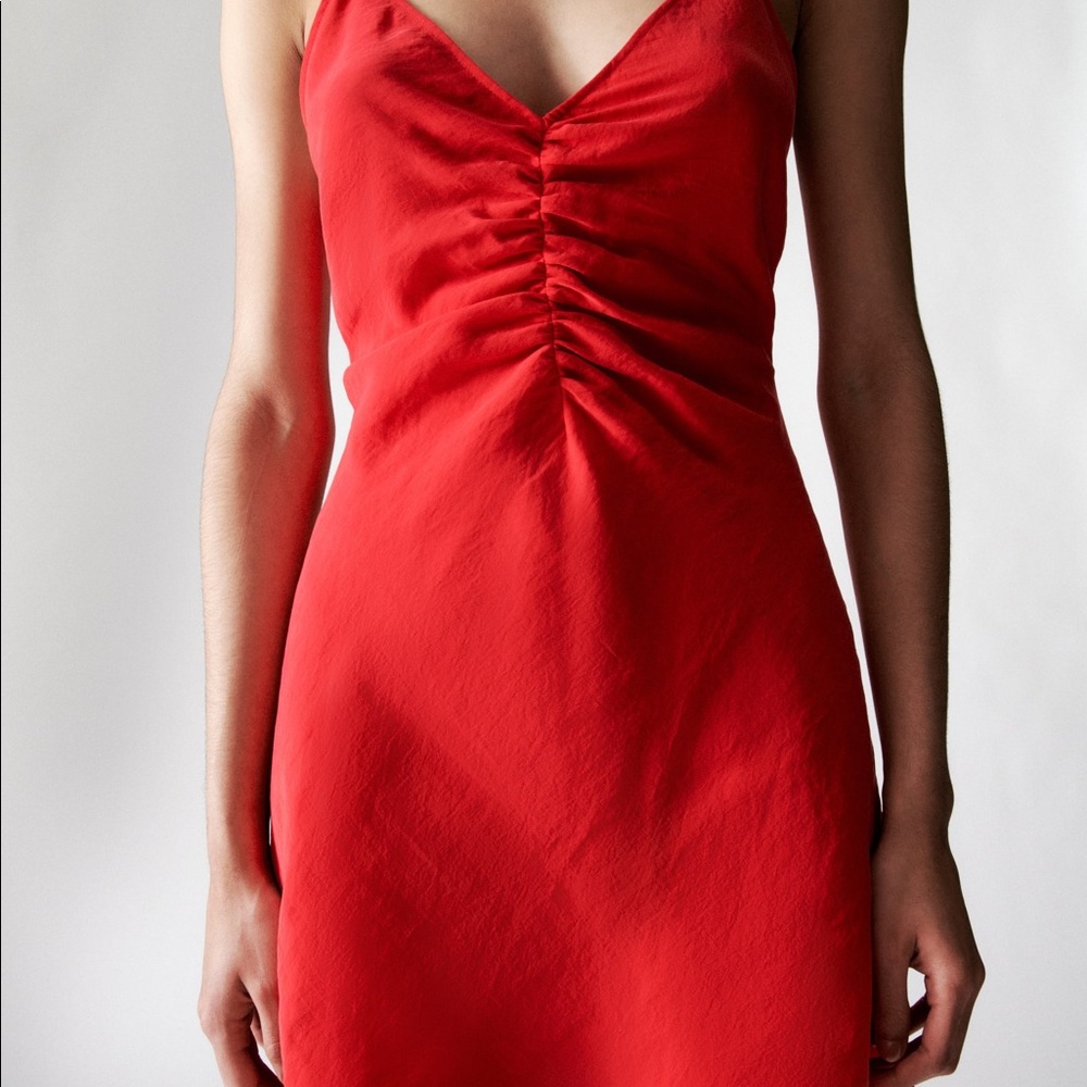 NWT ZARA RUCHED FLOWY DRESS STRAWBERRY | 4437/246 XS